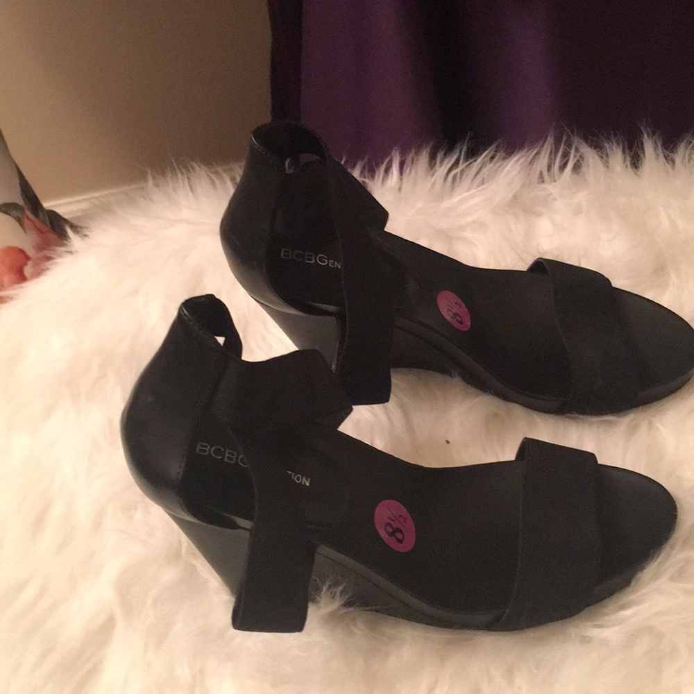 Black Wedges